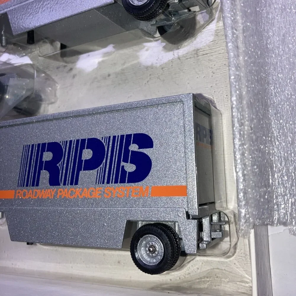 Winross RPS Roadway Package Tractor Trailer 1:64 Scale Diecast Truck w/ Box